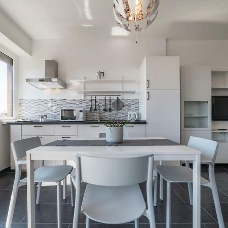 Nomentana White Apartments By Ghor Рим Екстер'єр фото